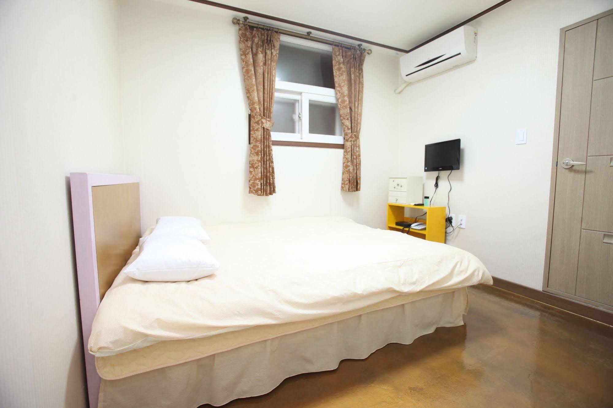 Kukje Myeongdong House Hotel Seoel Buitenkant foto
