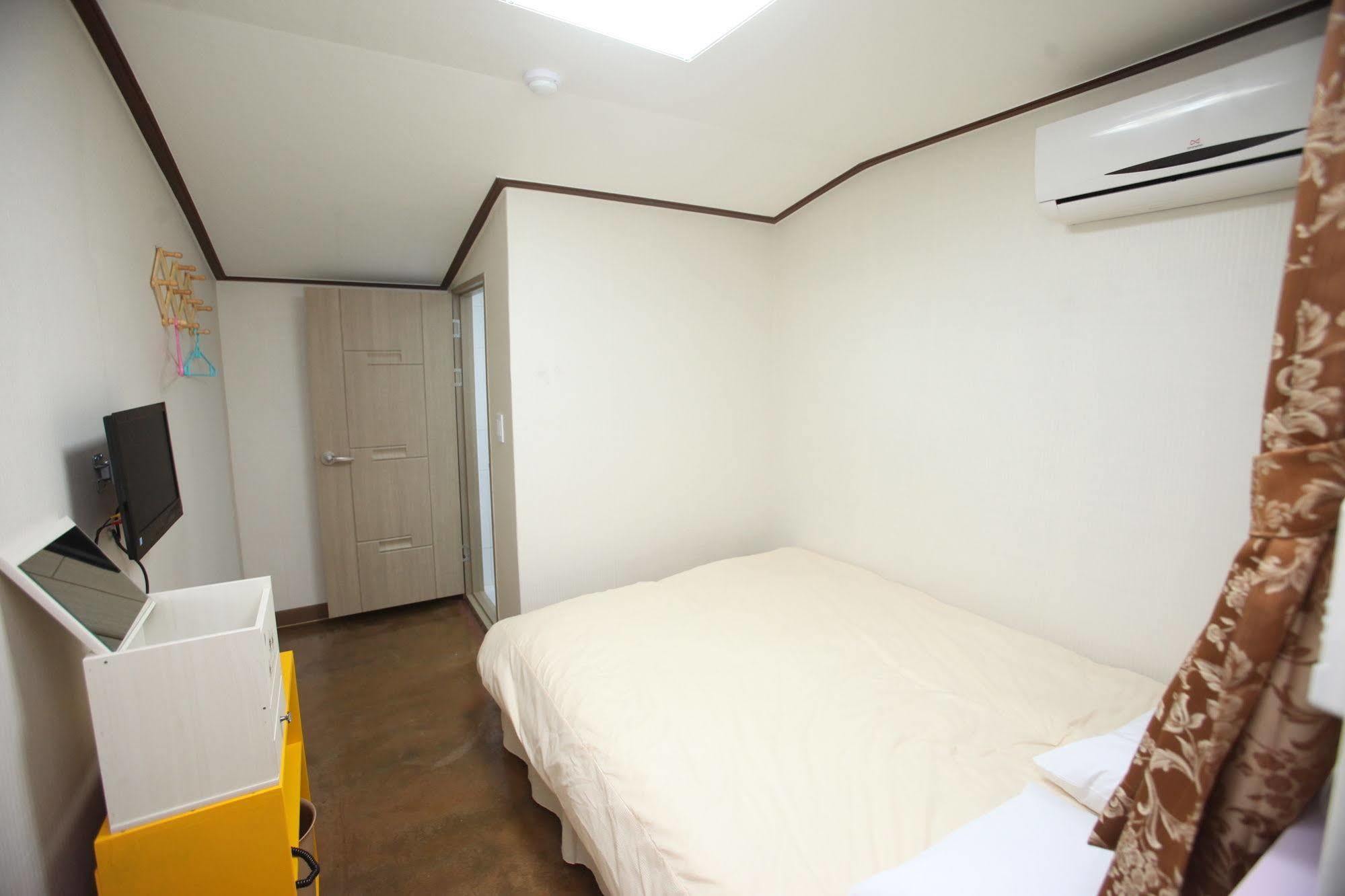 Kukje Myeongdong House Hotel Seoel Buitenkant foto